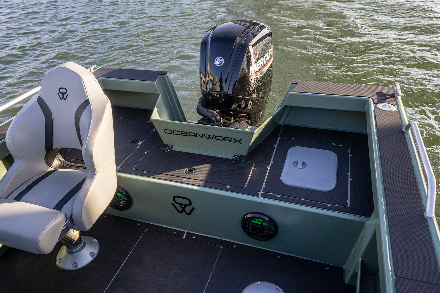 OCEANWORX SQUADRON 4.8 SC
