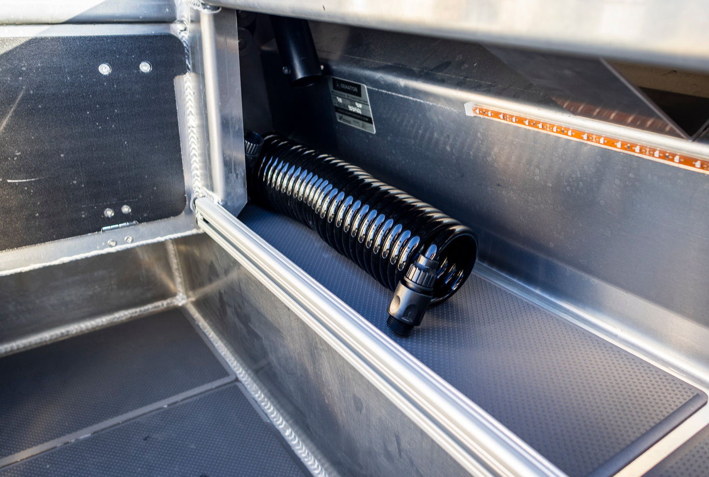 Senator 500 Side console