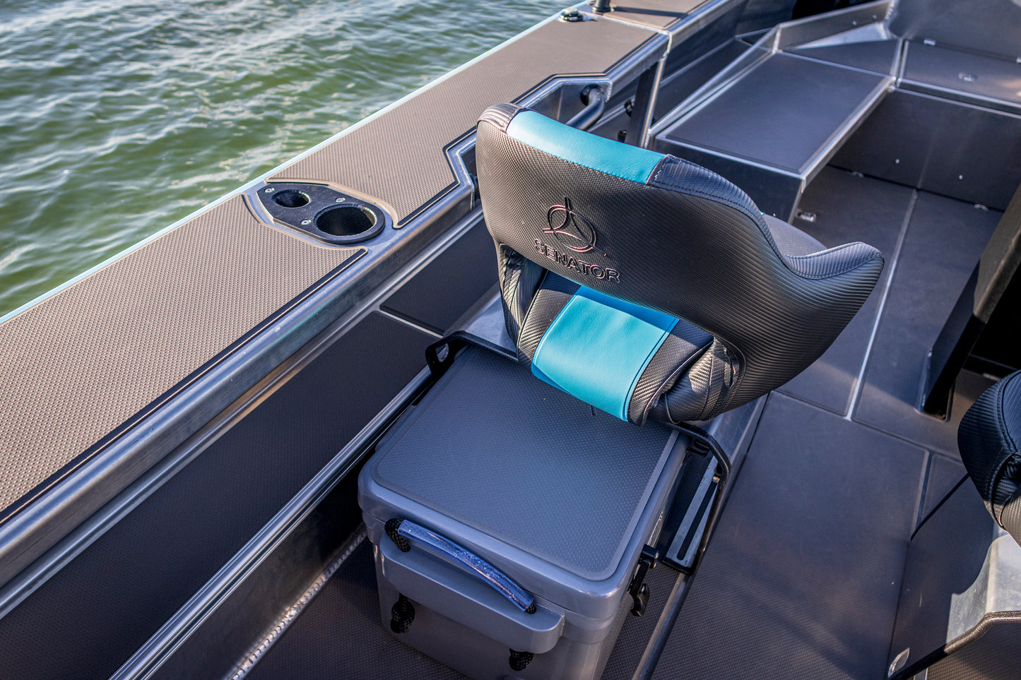 Senator 500 Side console