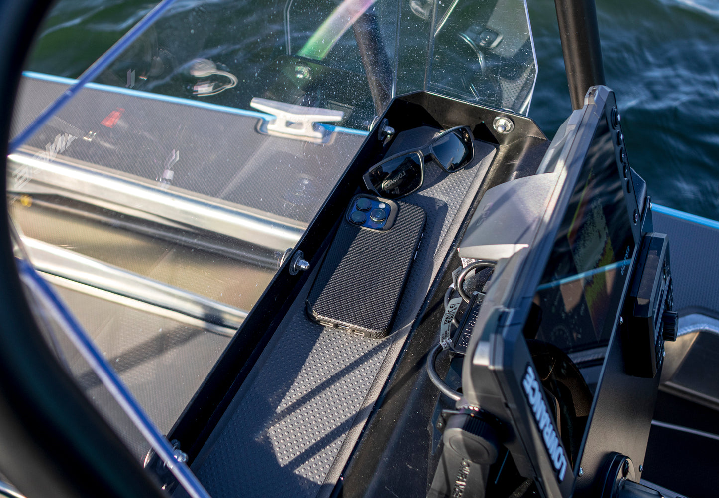 Senator 500 Side console