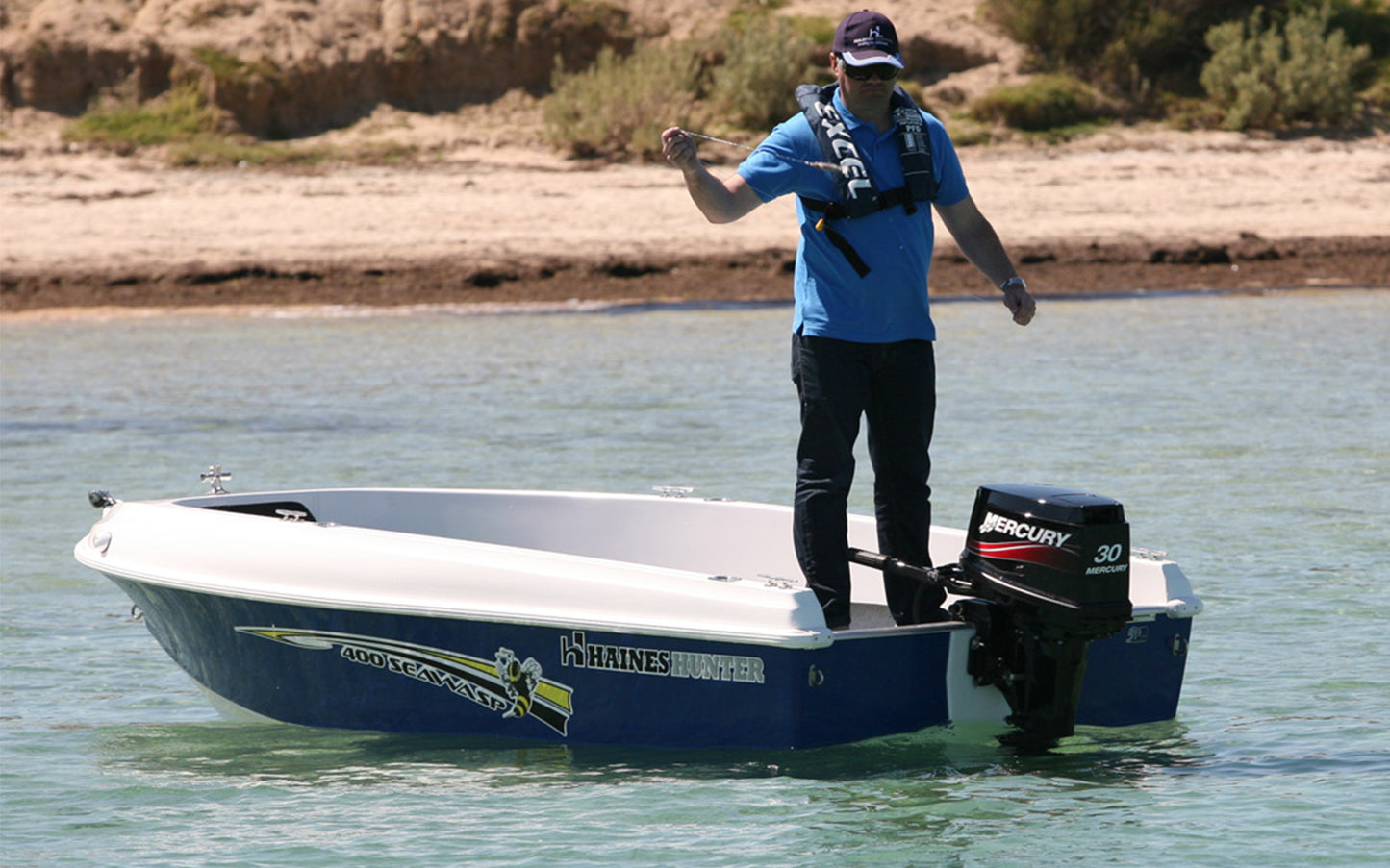 Haines Hunter 400 Seawasp