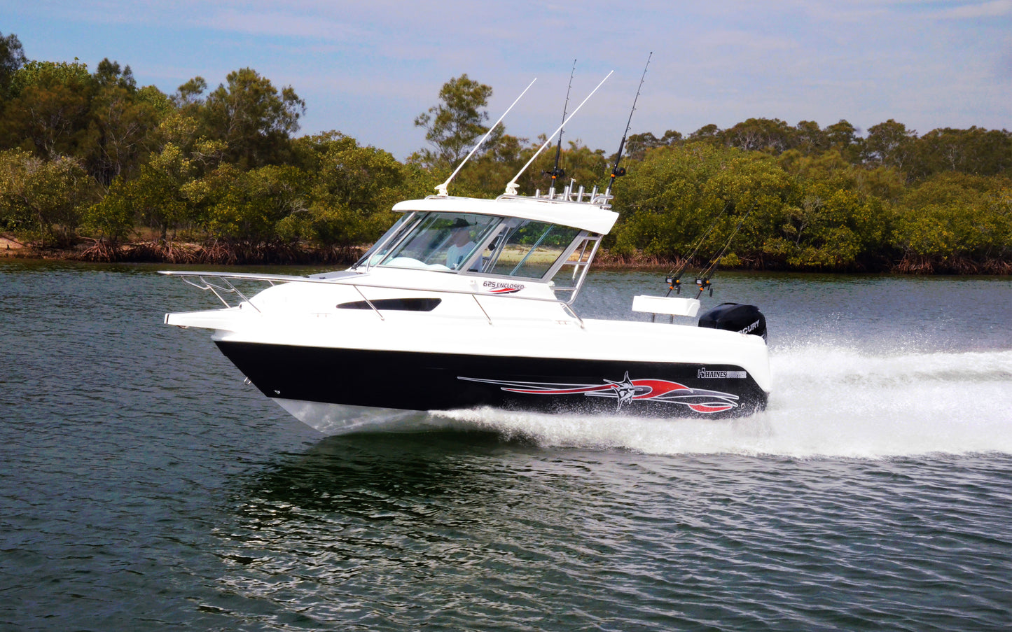 Haines Hunter 625 Enclosed HT