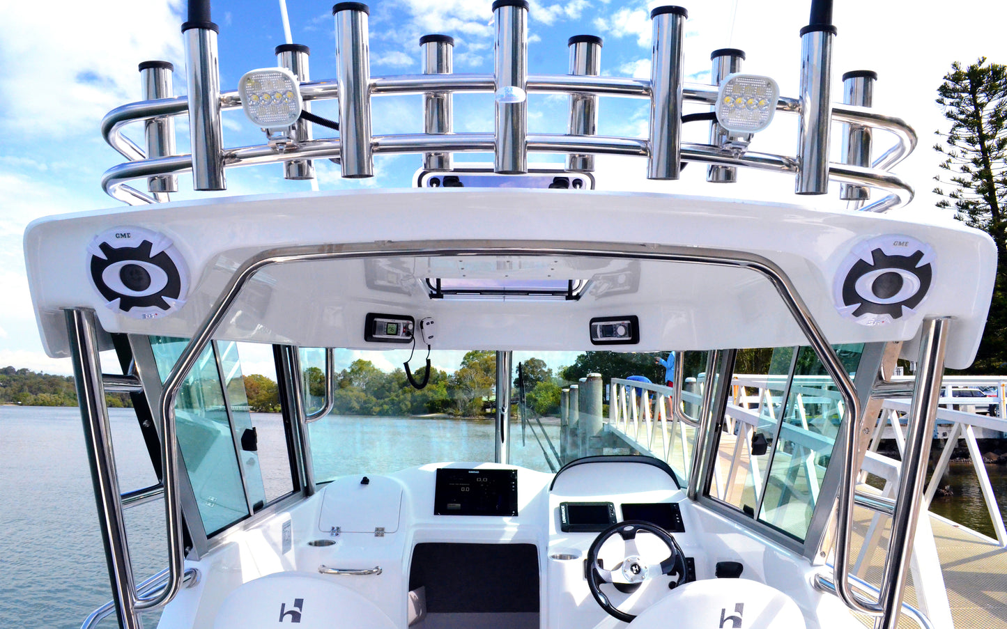 Haines Hunter 625 Enclosed HT