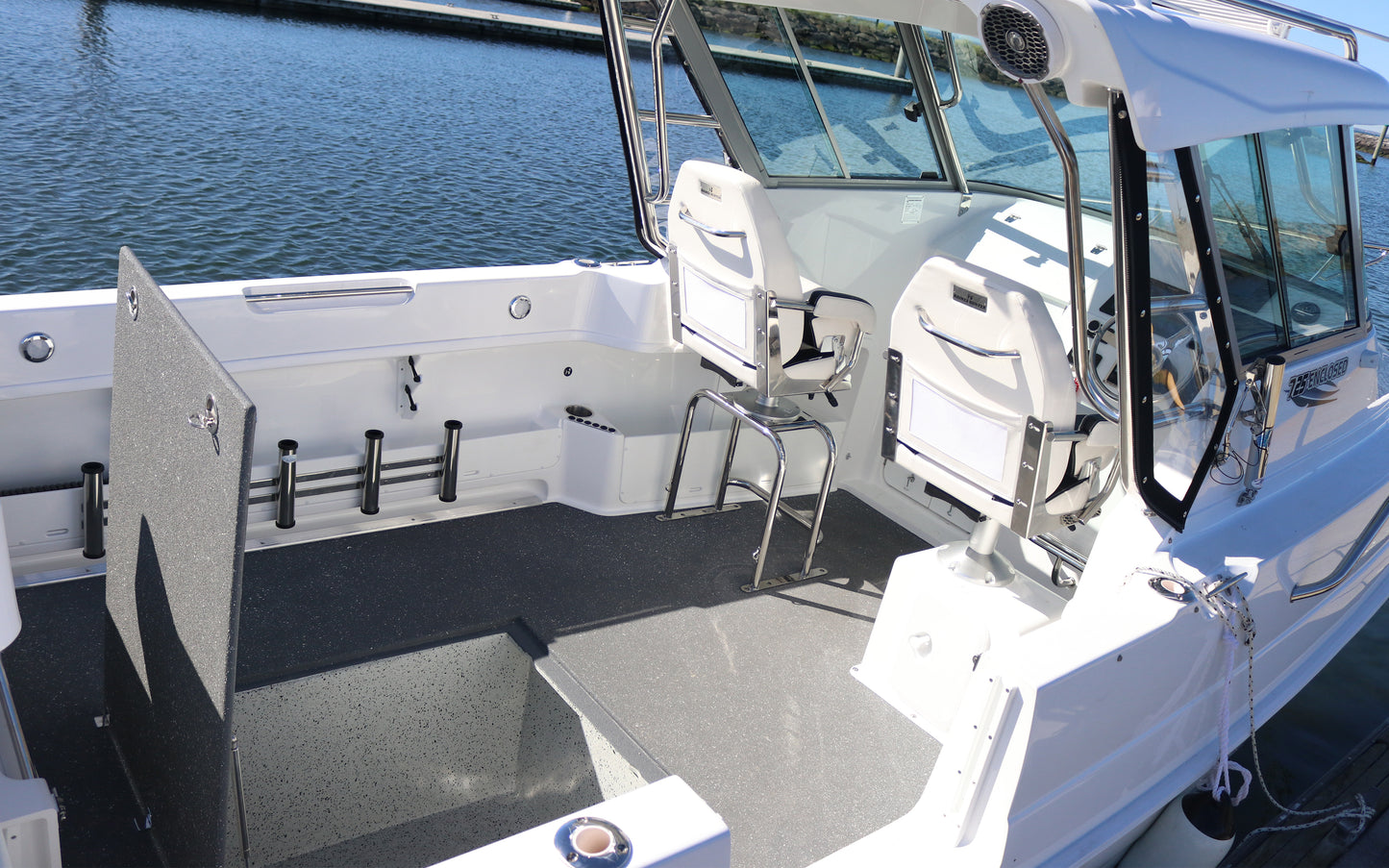 Haines Hunter 725 Enclosed HT