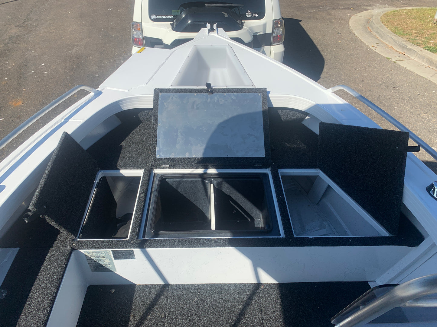 Stacer 429 Outlaw Side Console