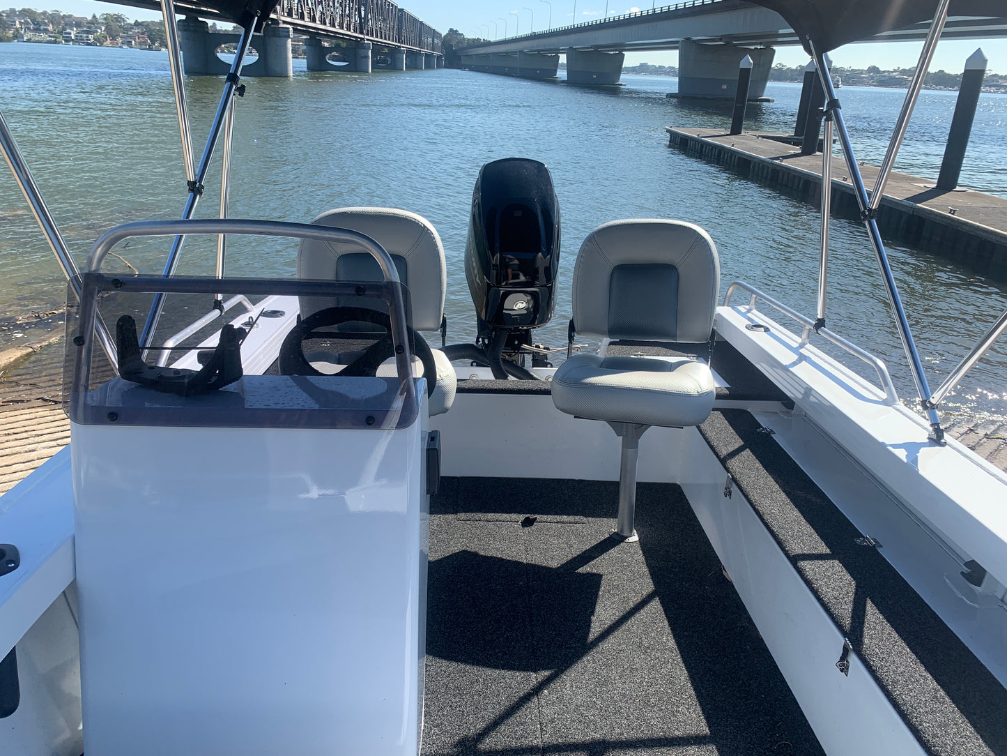 Stacer 429 Outlaw Side Console