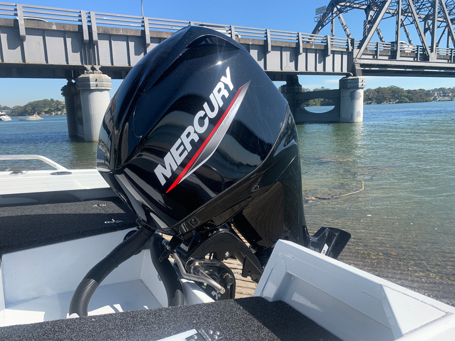 Stacer 429 Outlaw Side Console