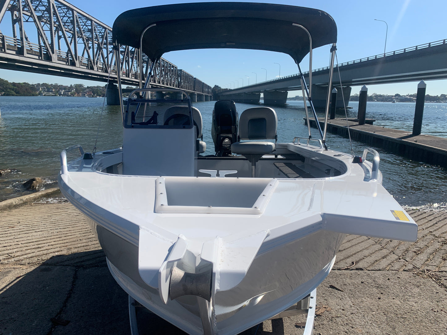 Stacer 429 Outlaw Side Console