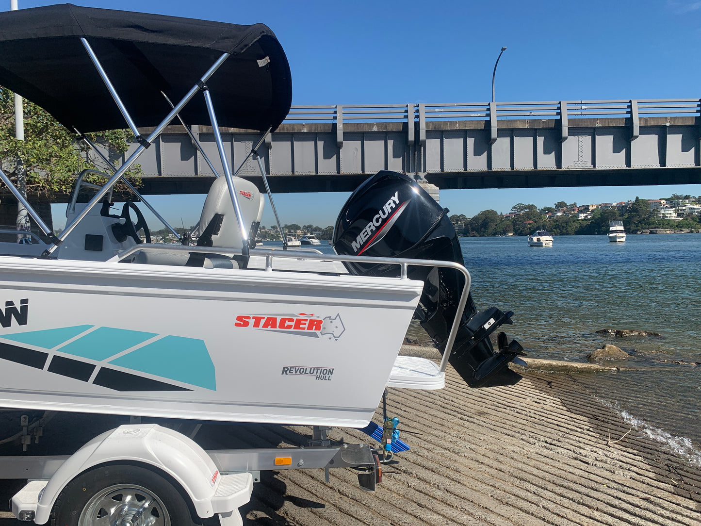 Stacer 429 Outlaw Side Console