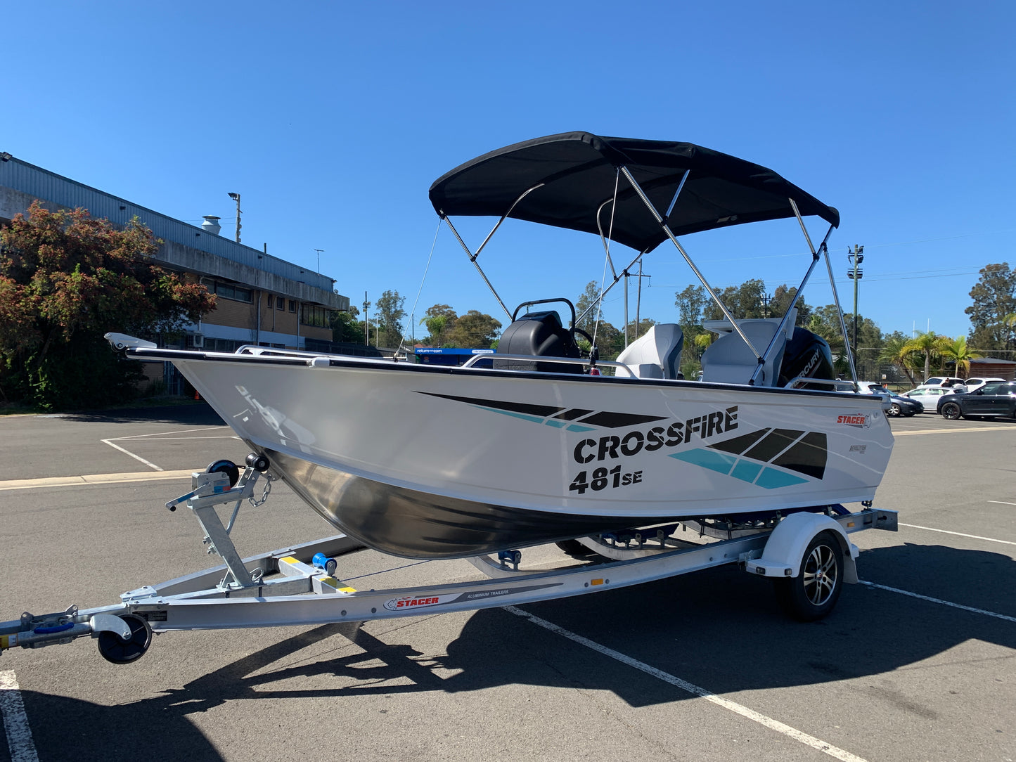 Stacer 481 Crossfire SE Side console