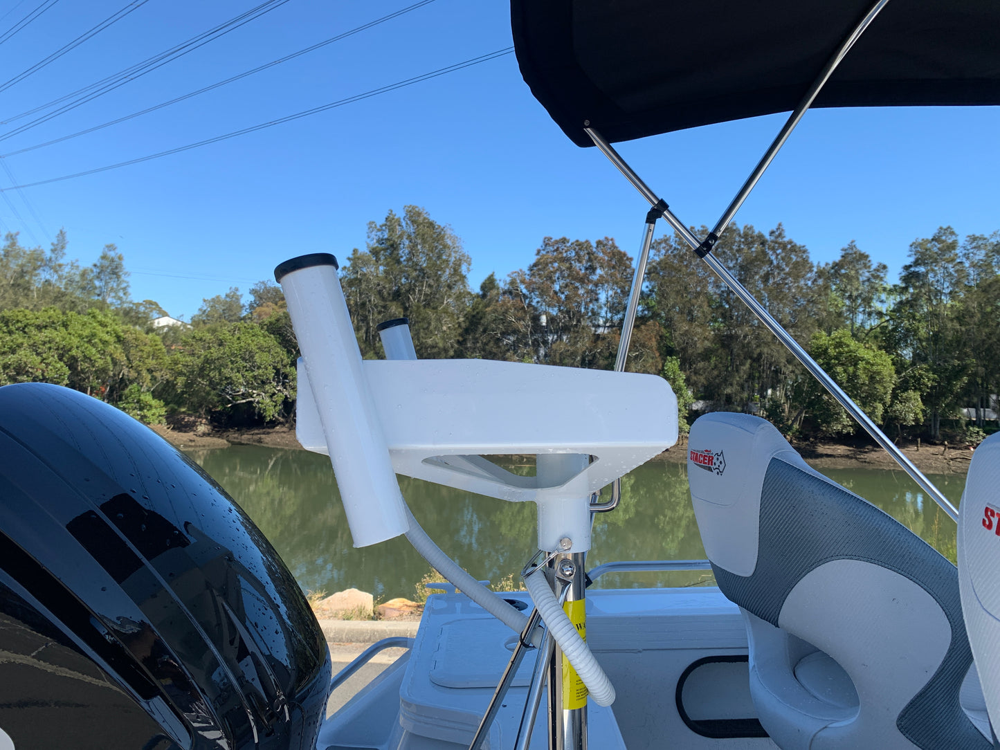 Stacer 481 Crossfire SE Side console