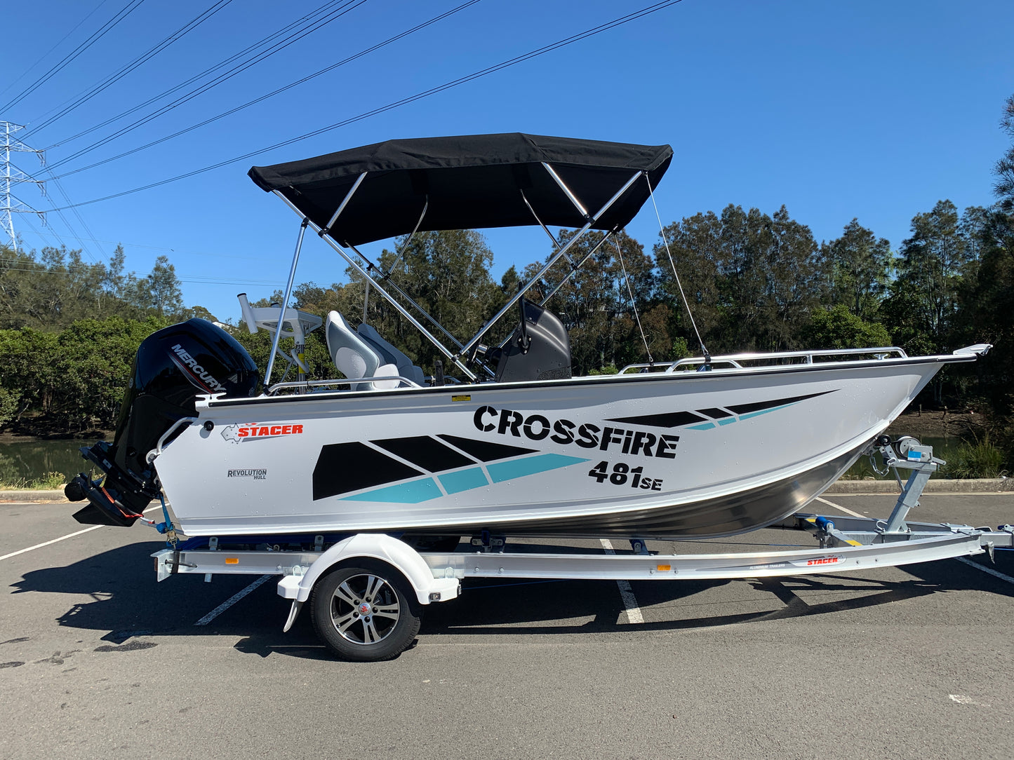 Stacer 481 Crossfire SE Side console