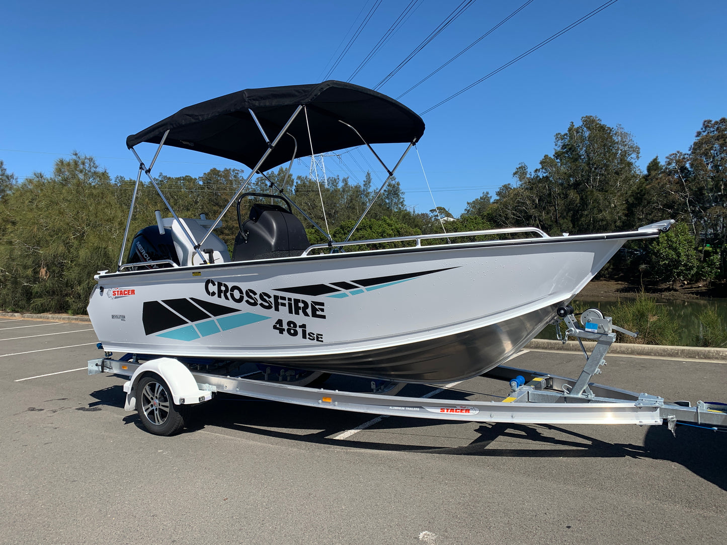 Stacer 481 Crossfire SE Side console