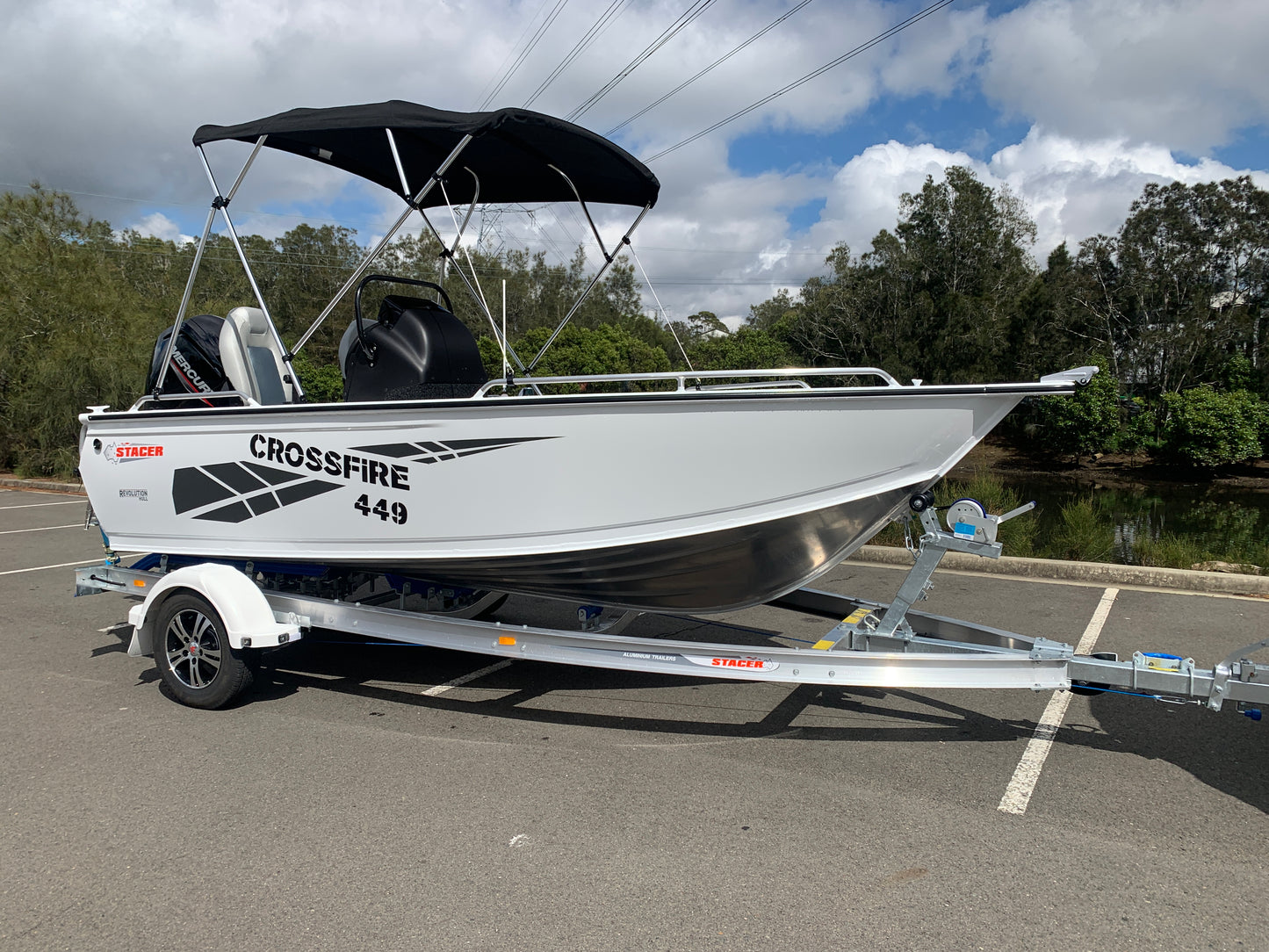 Stacer 449 Crossfire Side console