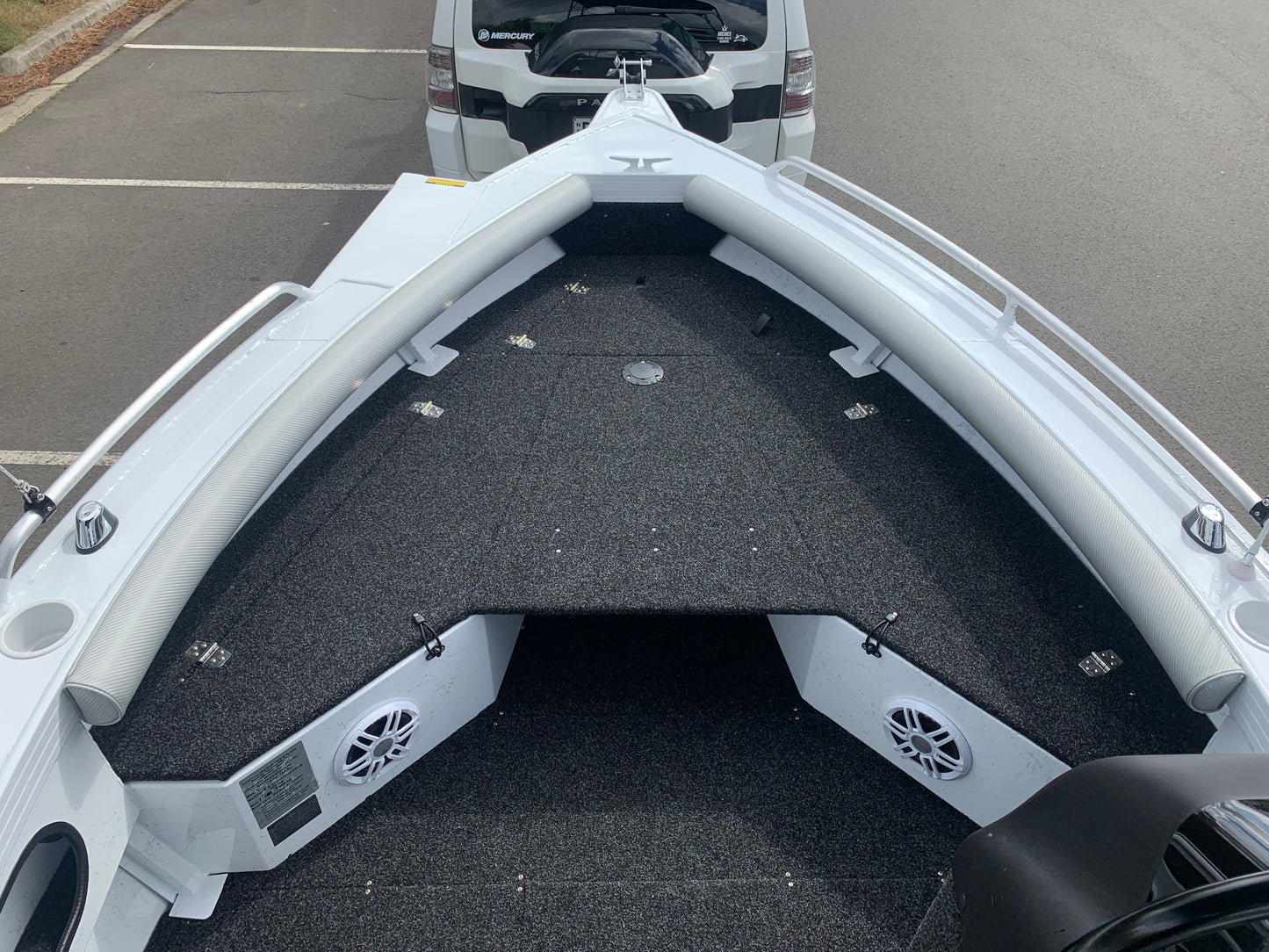 Stacer 449 Crossfire Side console