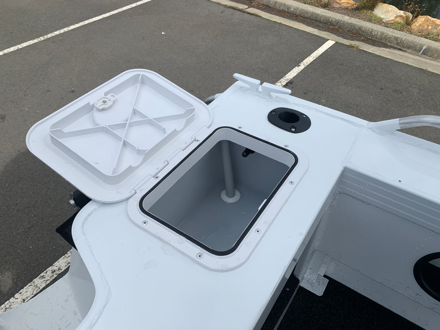 Stacer 449 Crossfire Side console