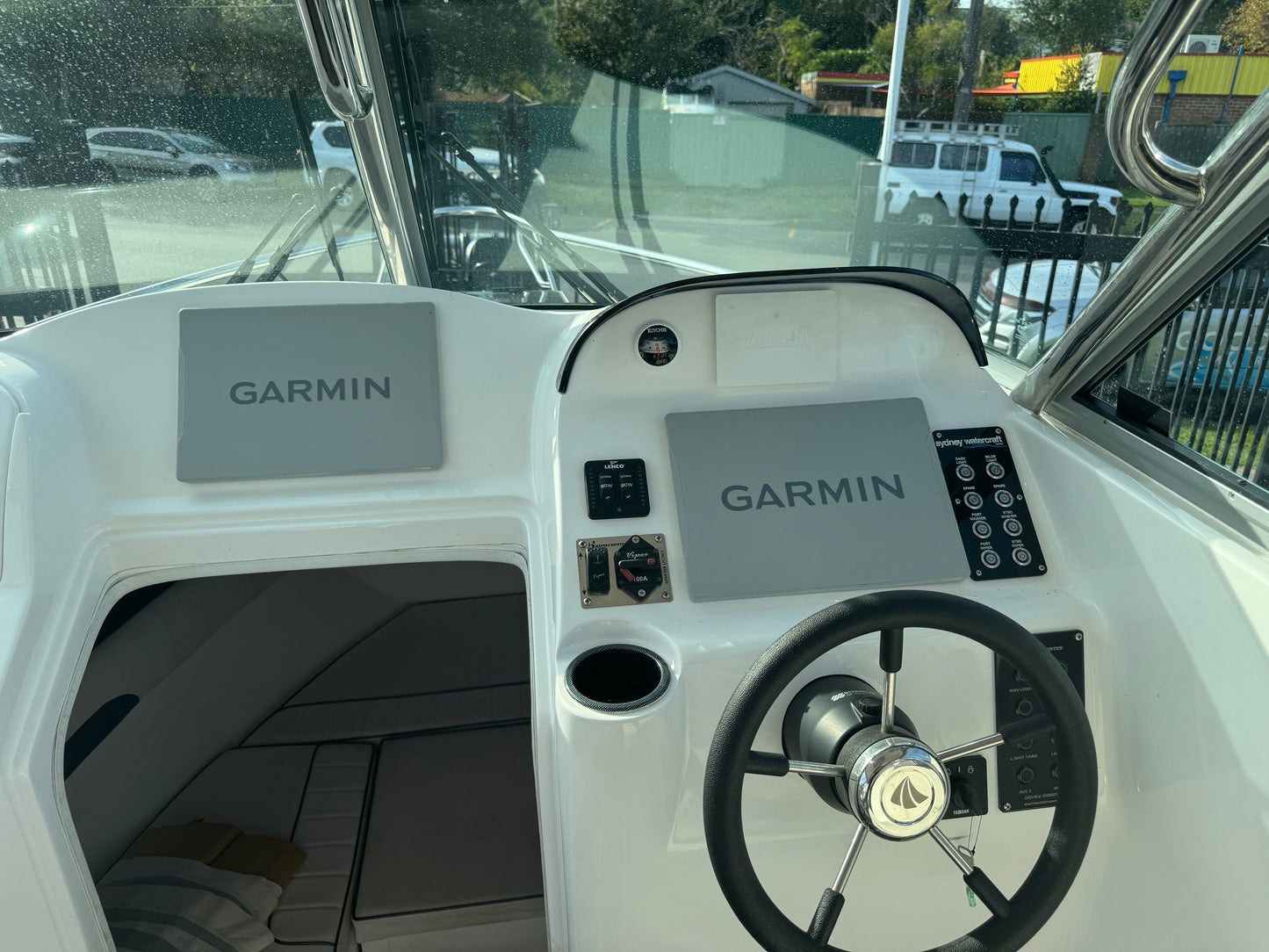 Haines Hunter 675 Enclosed