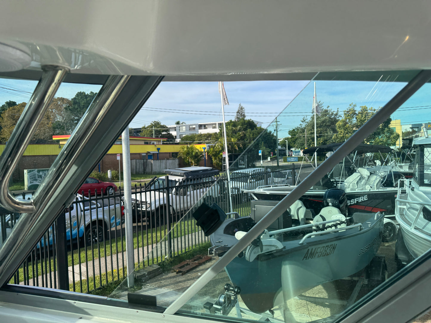 Haines Hunter 675 Enclosed