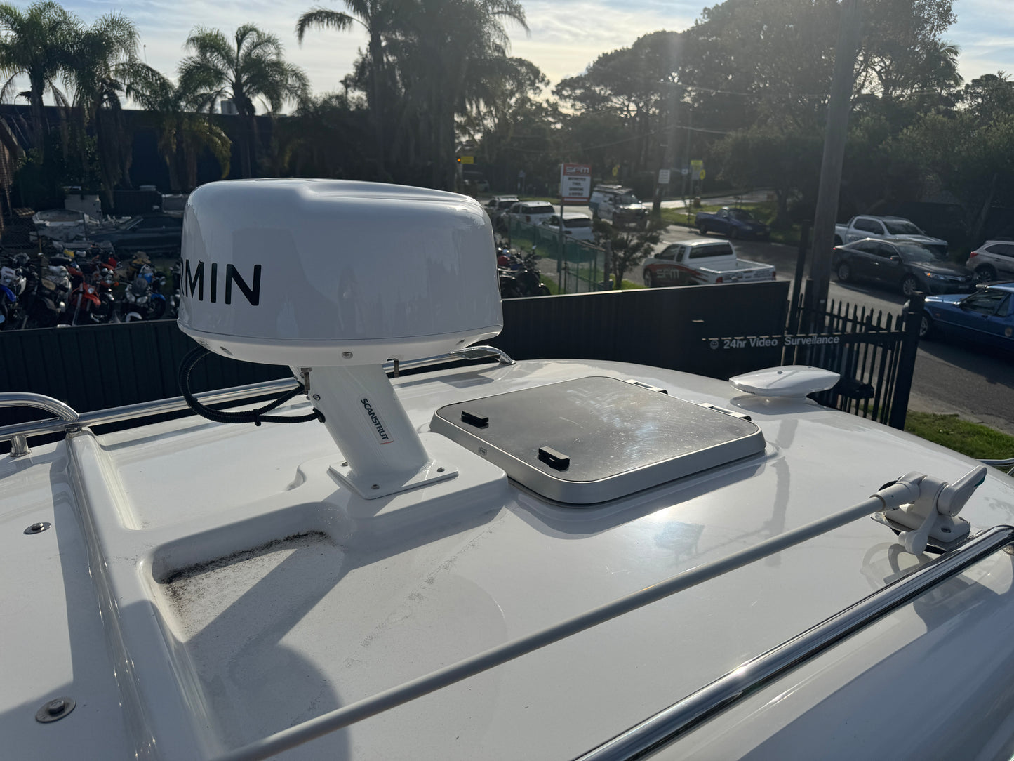 Haines Hunter 675 Enclosed