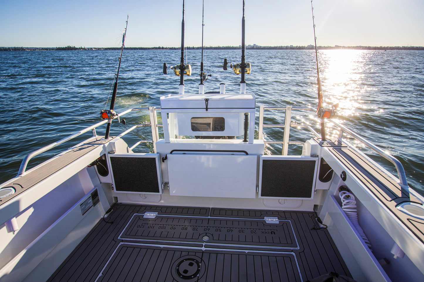 Formosa SRT 675 Enclosed Centre Cabin