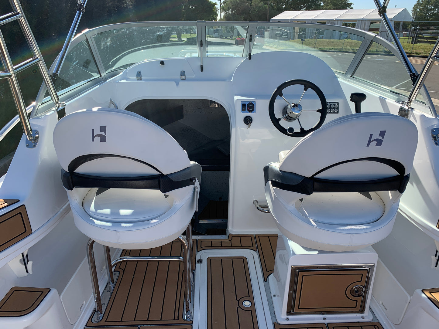 Haines Hunter 595 Offshore
