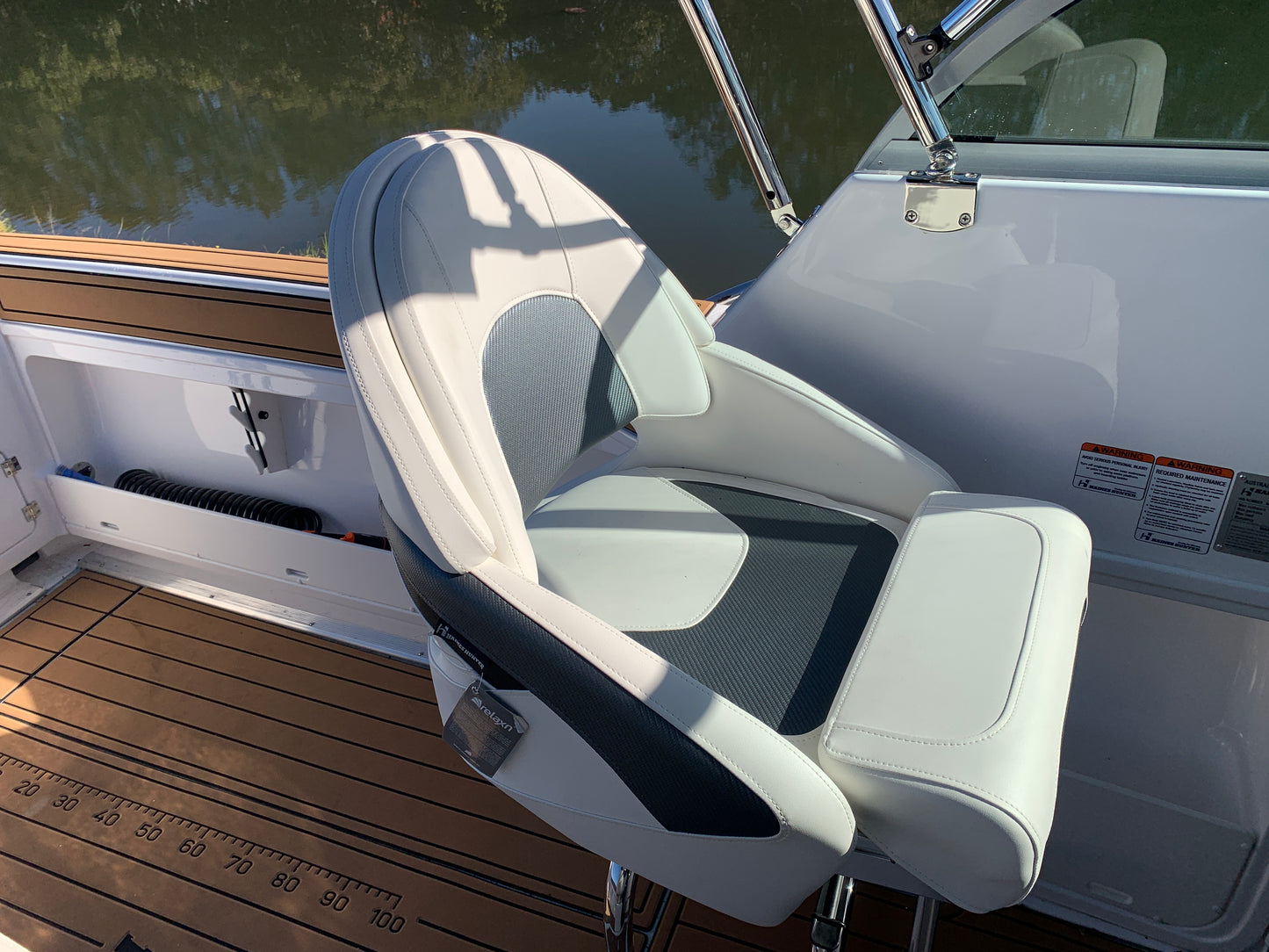 Haines Hunter 595 Offshore