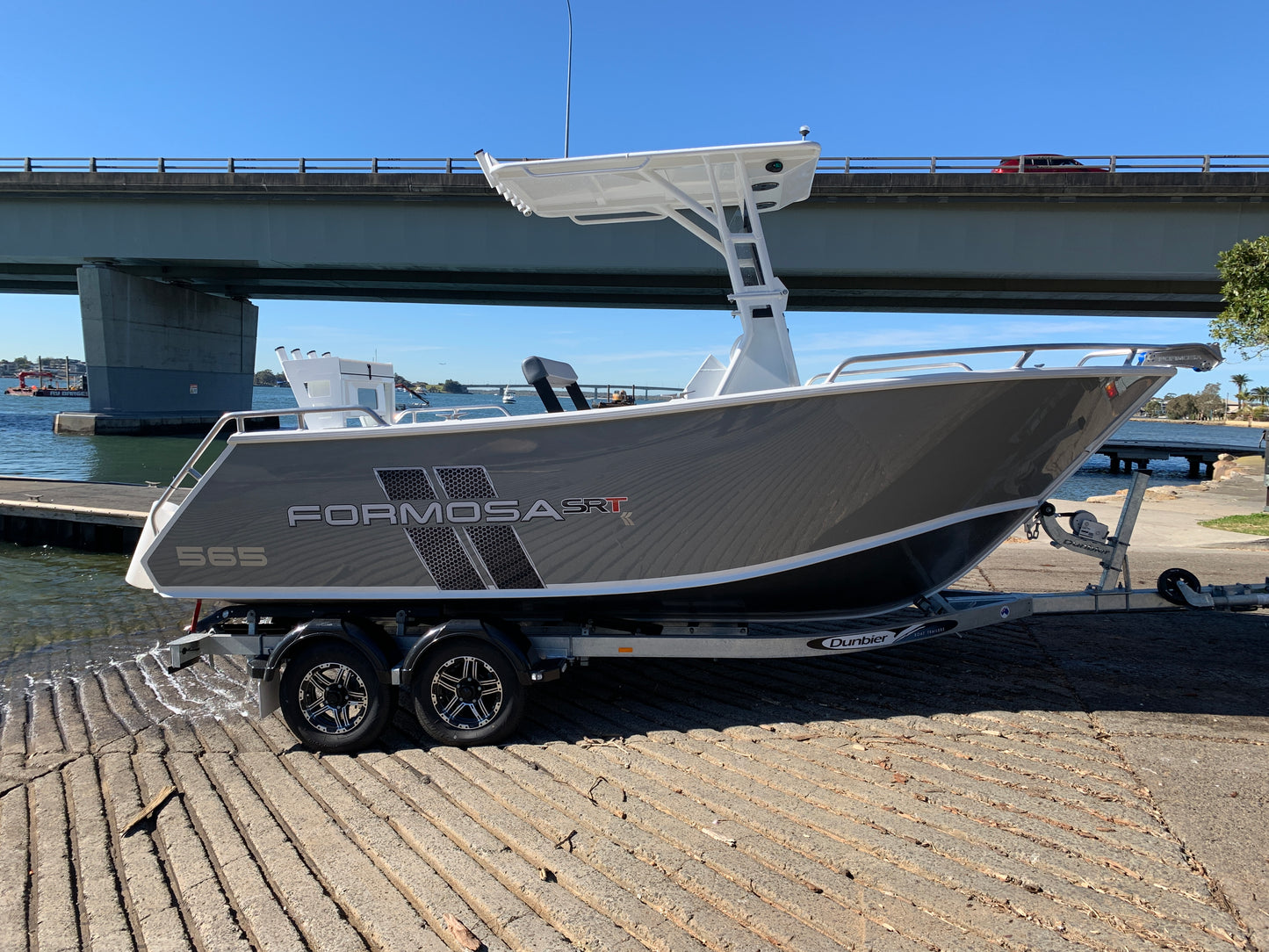 Formosa 565 Centre Console
