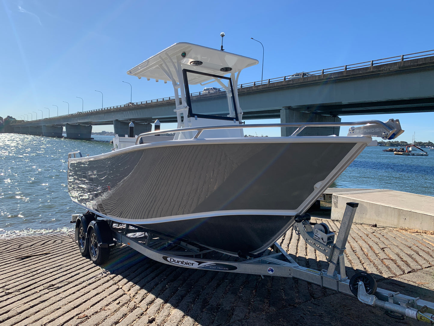 Formosa 565 Centre Console