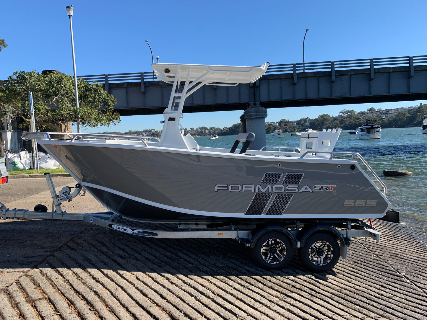 Formosa 565 Centre Console