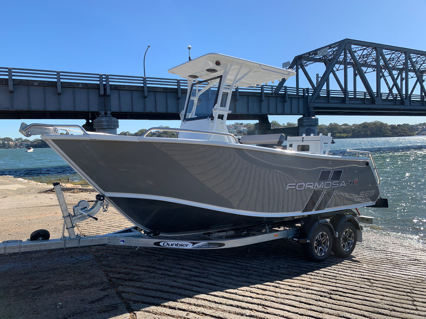 Formosa 565 Centre Console