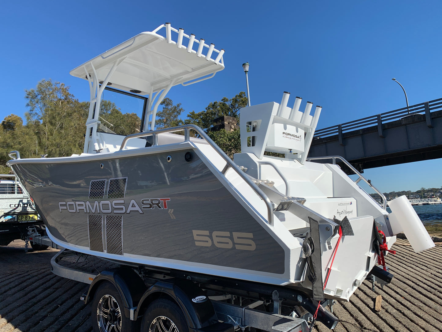 Formosa 565 Centre Console