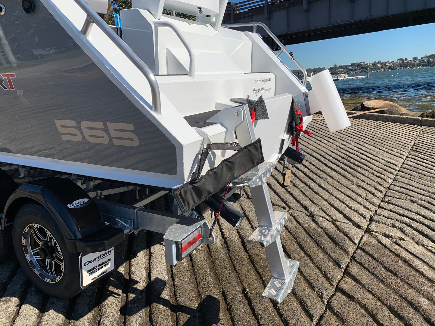 Formosa 565 Centre Console