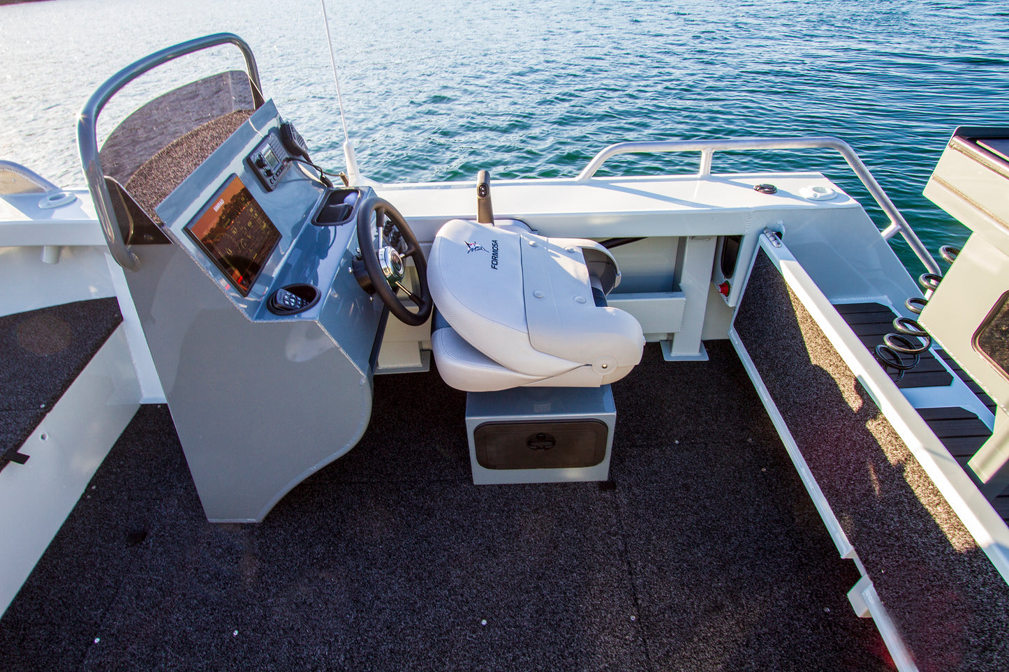 Formosa 525 Side Console