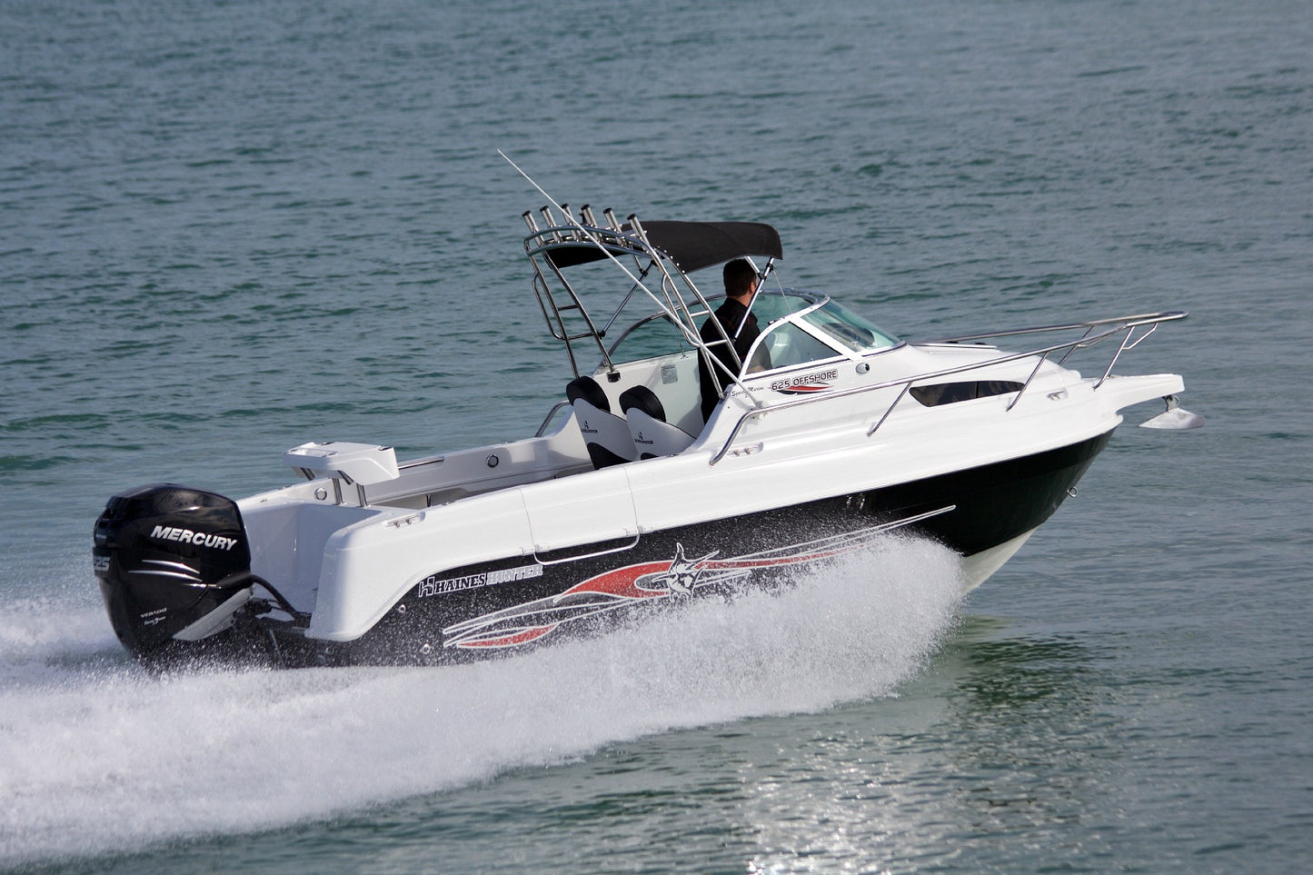 Haines Hunter 625 Offshore Soft Top