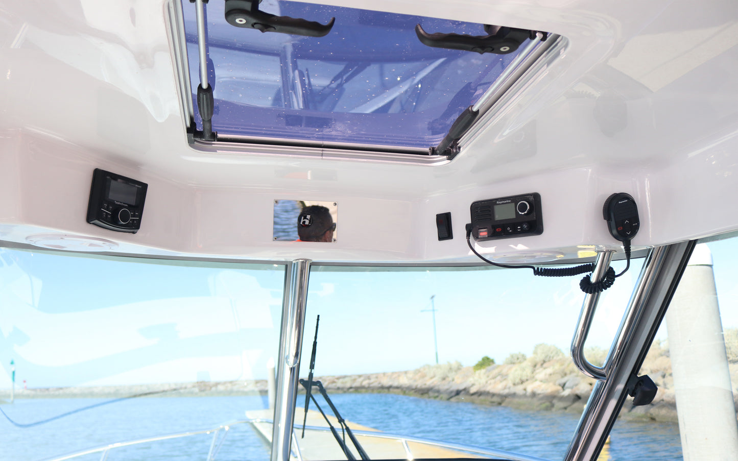 Haines Hunter 725 Enclosed HT