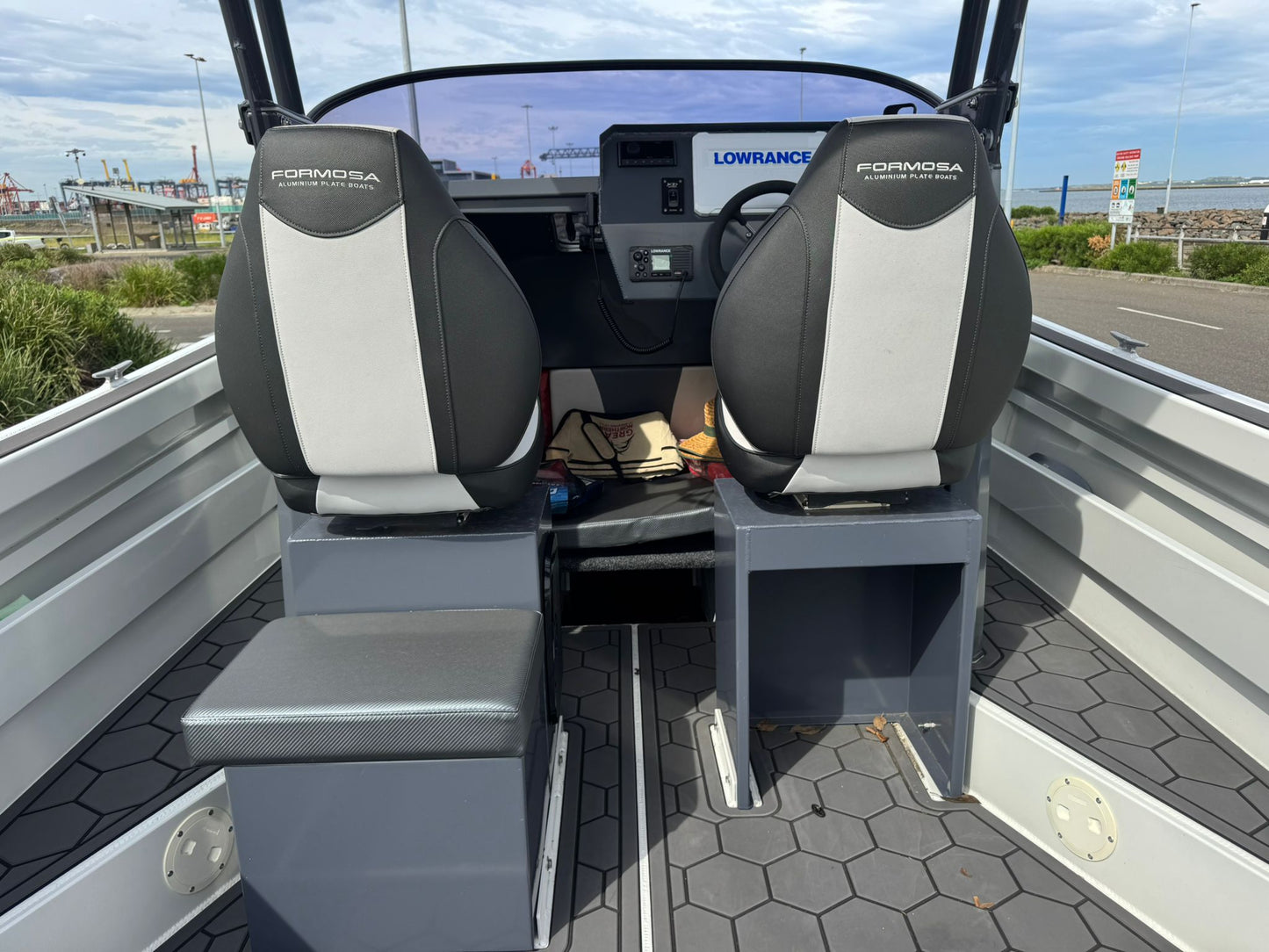 Formosa SRT 635 Centre cabin - PRO DECK