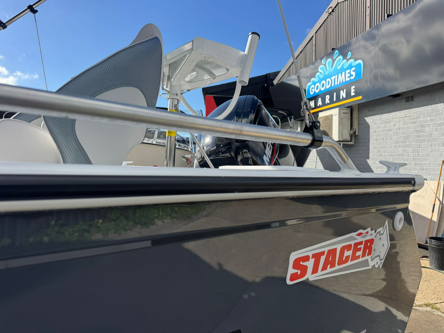 Stacer 499 Crossfire SE SC