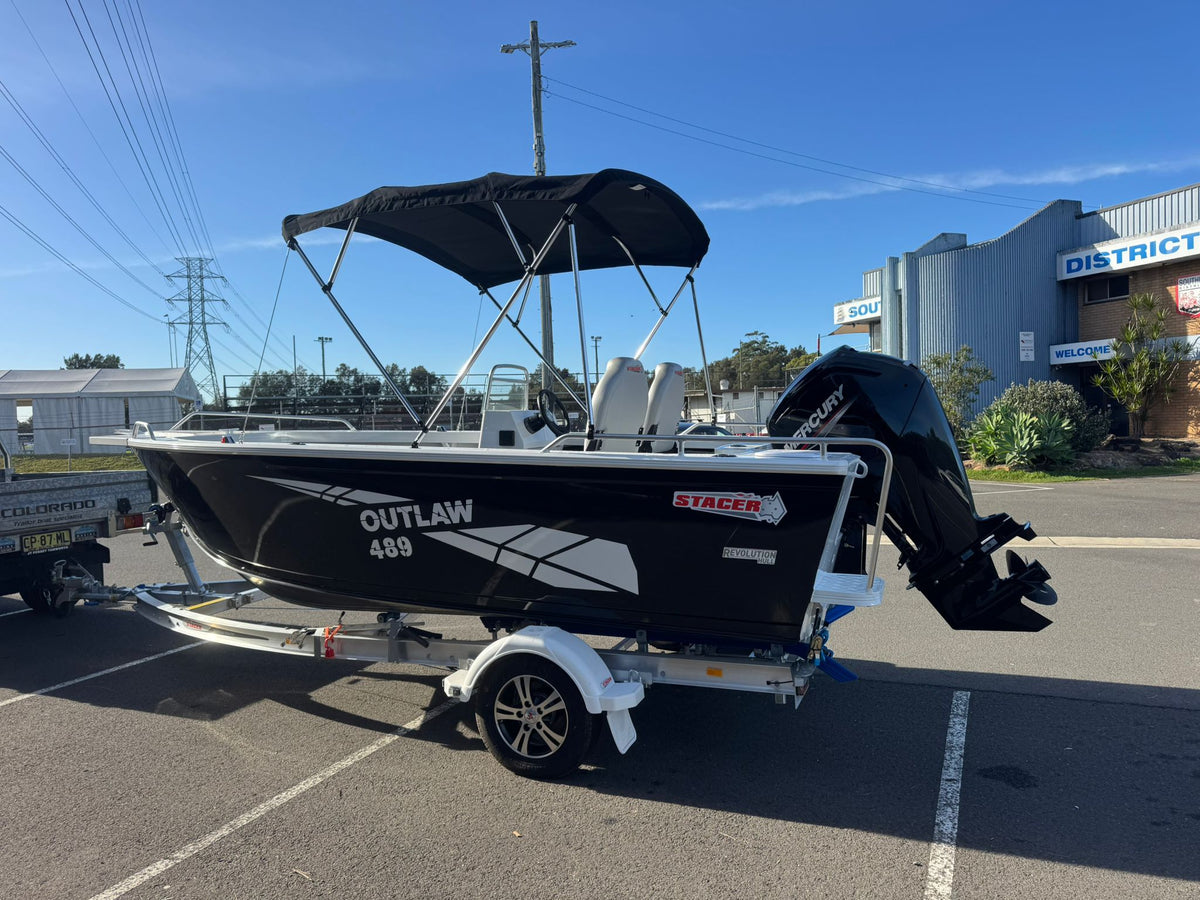 Stacer 489 Outlaw Side console