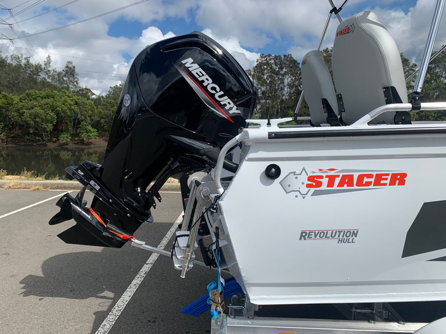 Stacer 449 Crossfire Side console