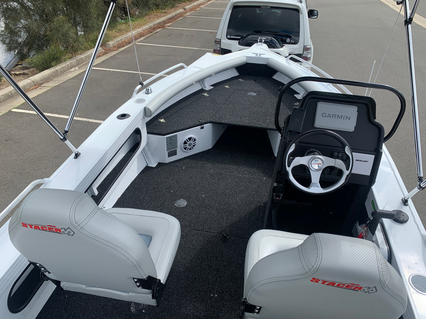 Stacer 449 Crossfire Side console