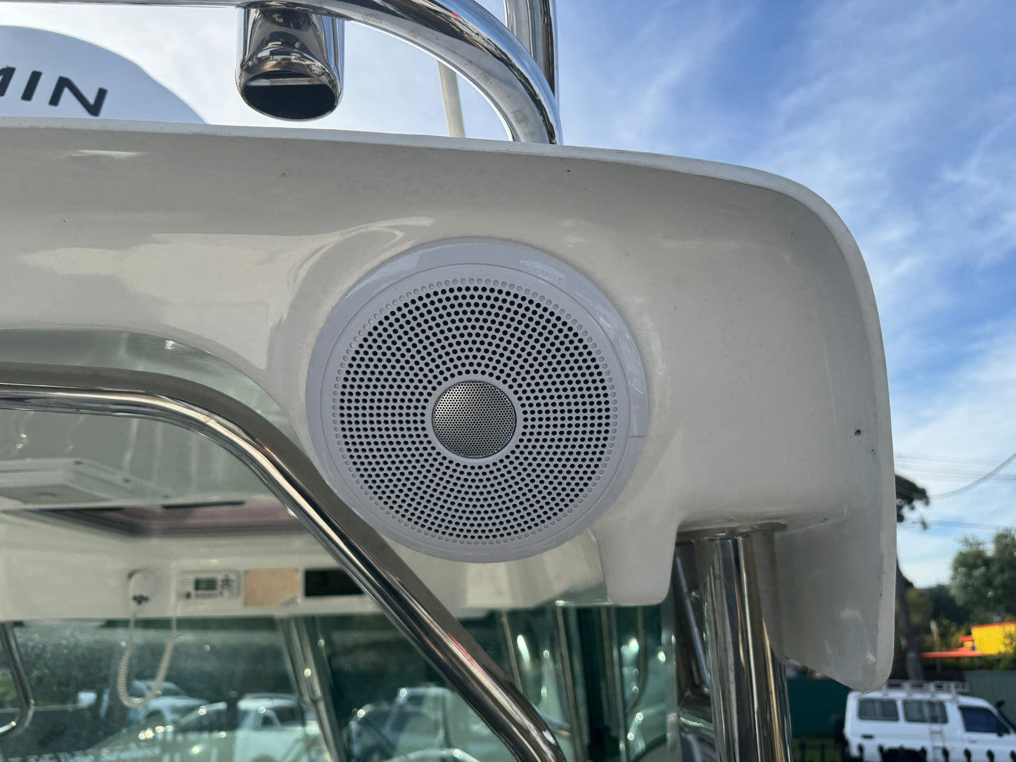 Haines Hunter 675 Enclosed