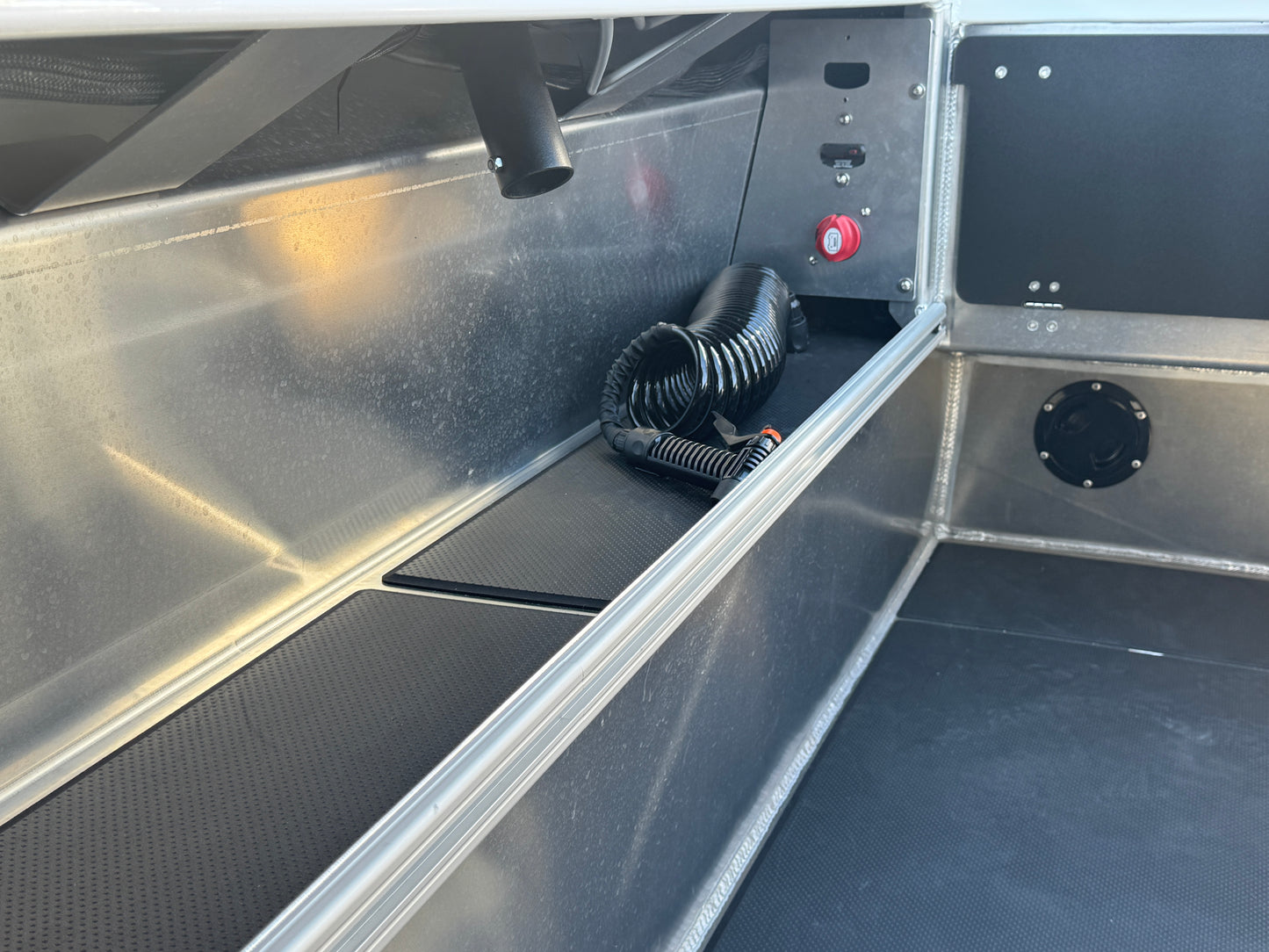 Senator 550 Hard top