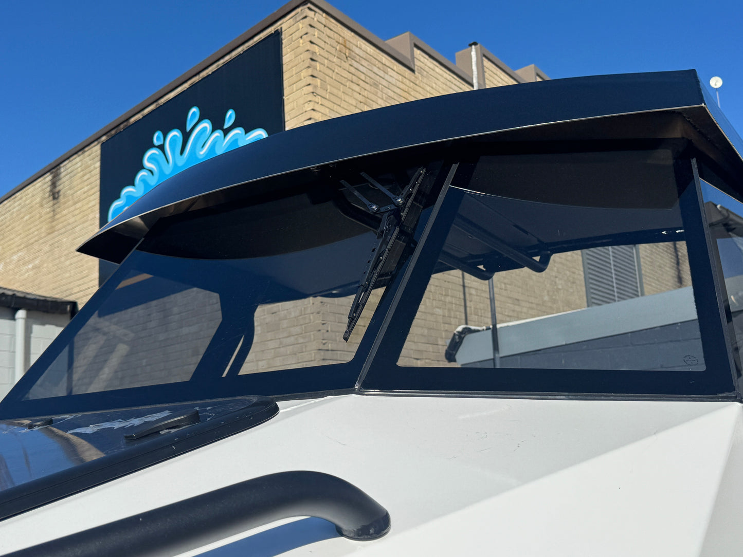 Senator 550 Hard top