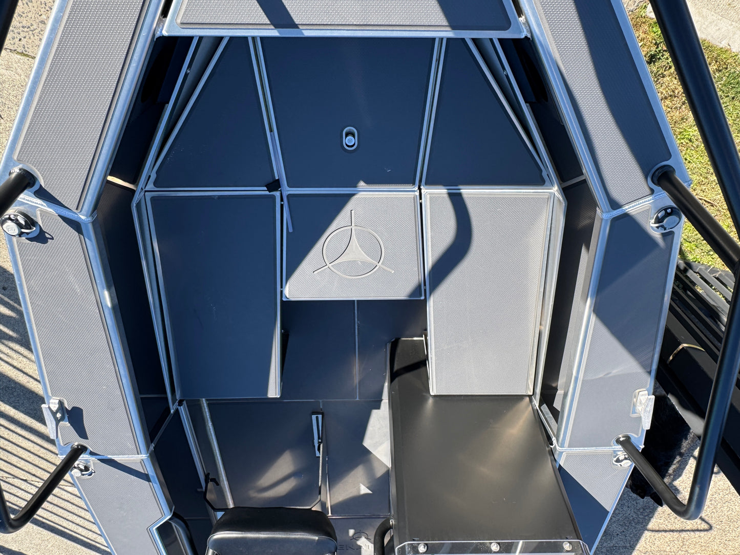 Senator 500 Side console