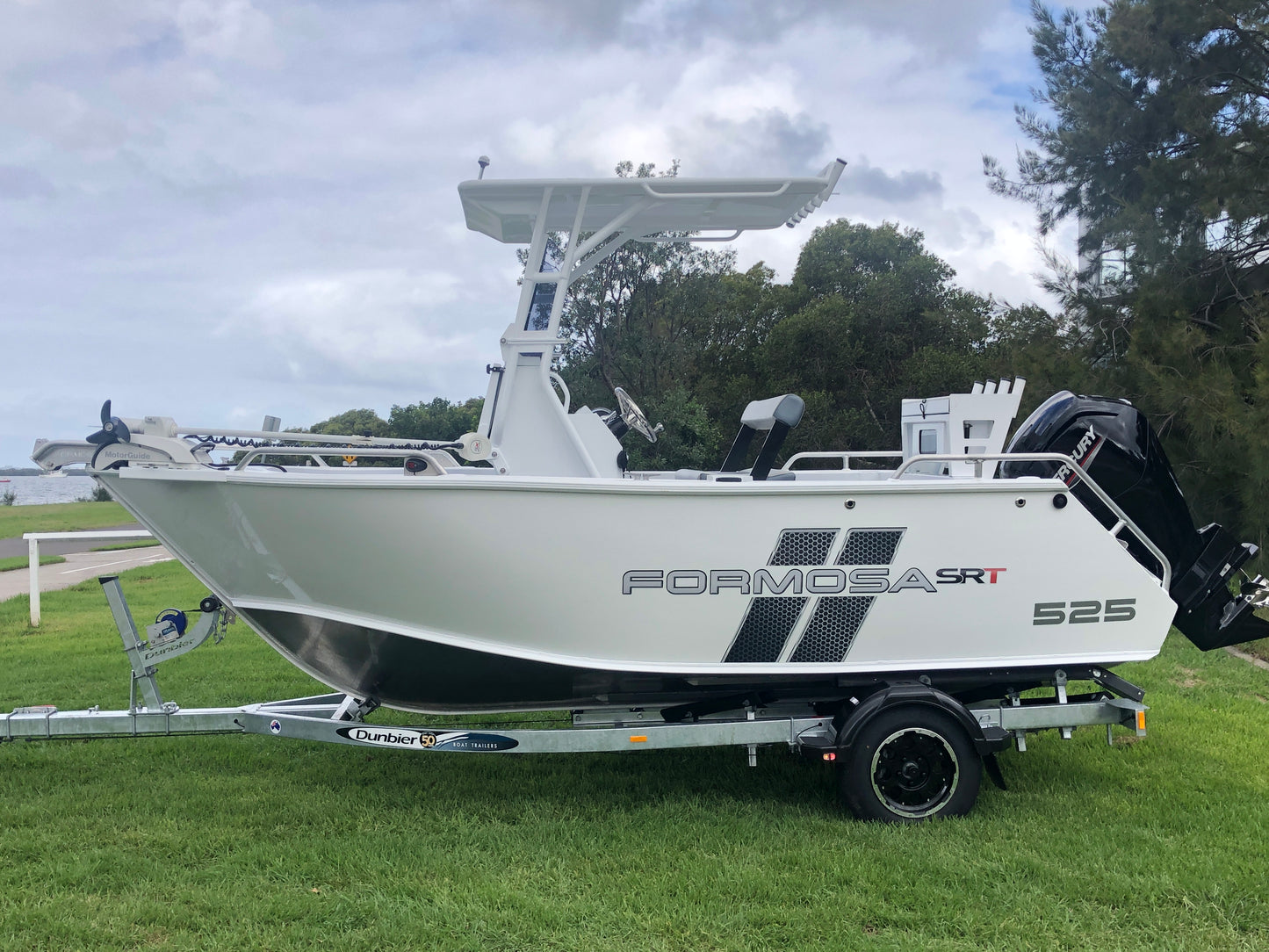 Formosa 525 SRT Centre console