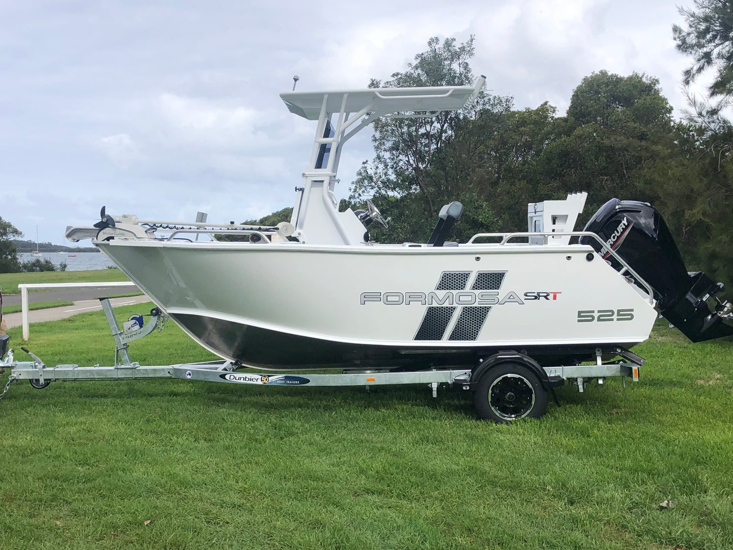 Formosa 525 SRT Centre console