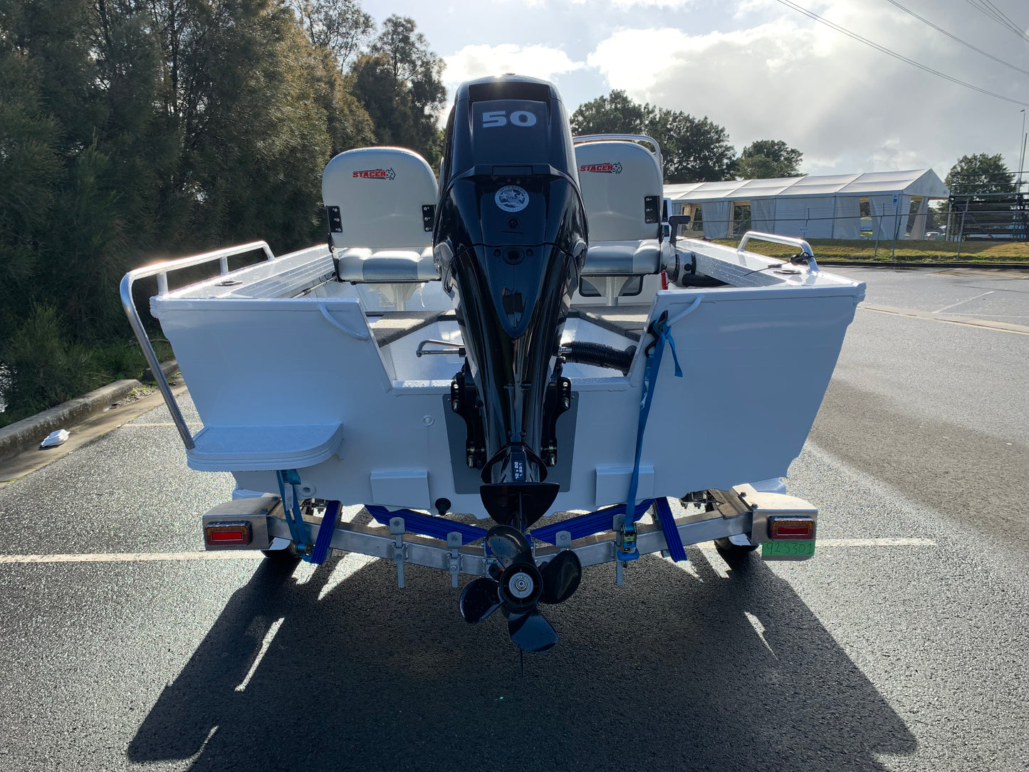 Stacer 429 Outlaw Side console