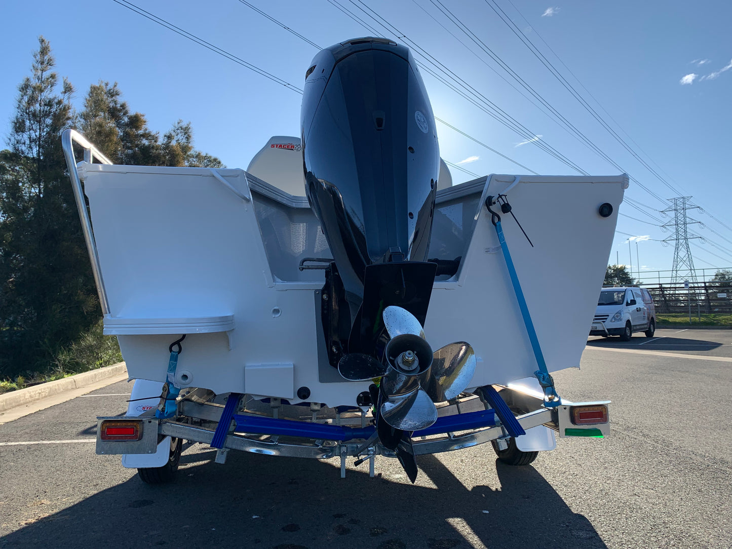 Stacer 489 Outlaw Side console