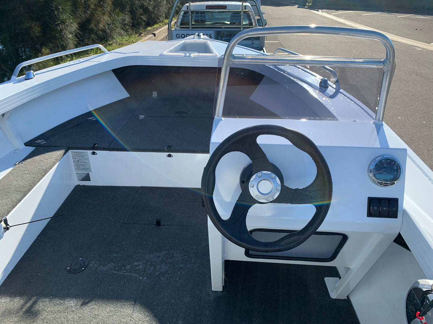 Stacer 489 Outlaw Side console