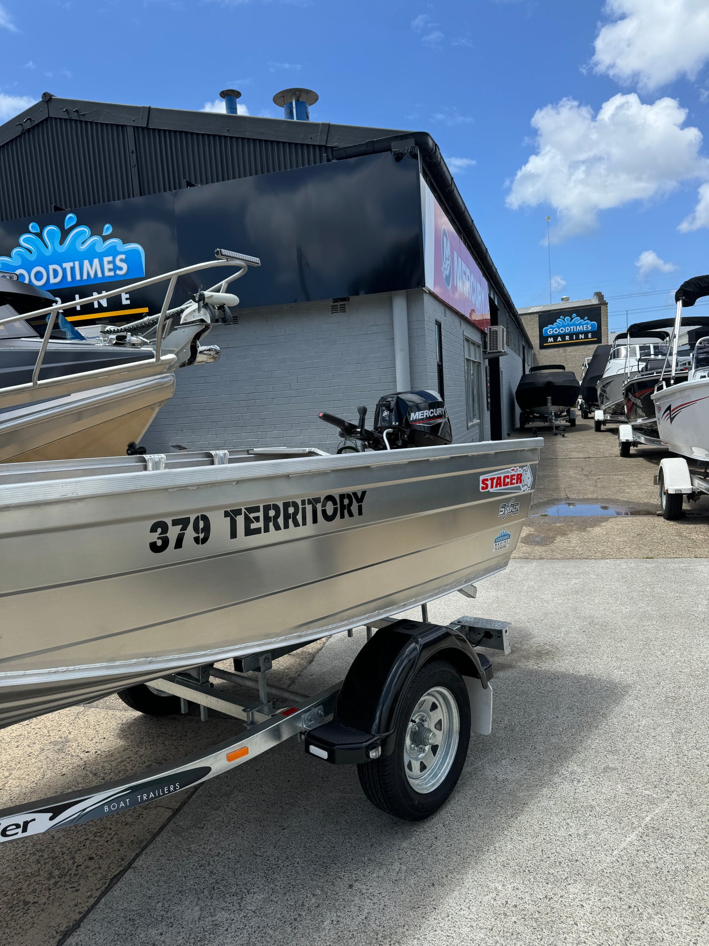 Stacer 379 Territory